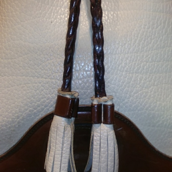 AUTHENTIC VINTAGE DOONEY AND BOURKE DRAWSTRING BAG - Picture 7 of 10